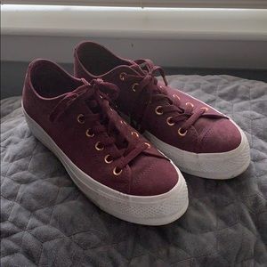 Converse platform shoes